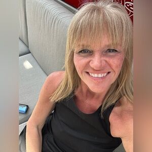 Meet your Posher, Stacy